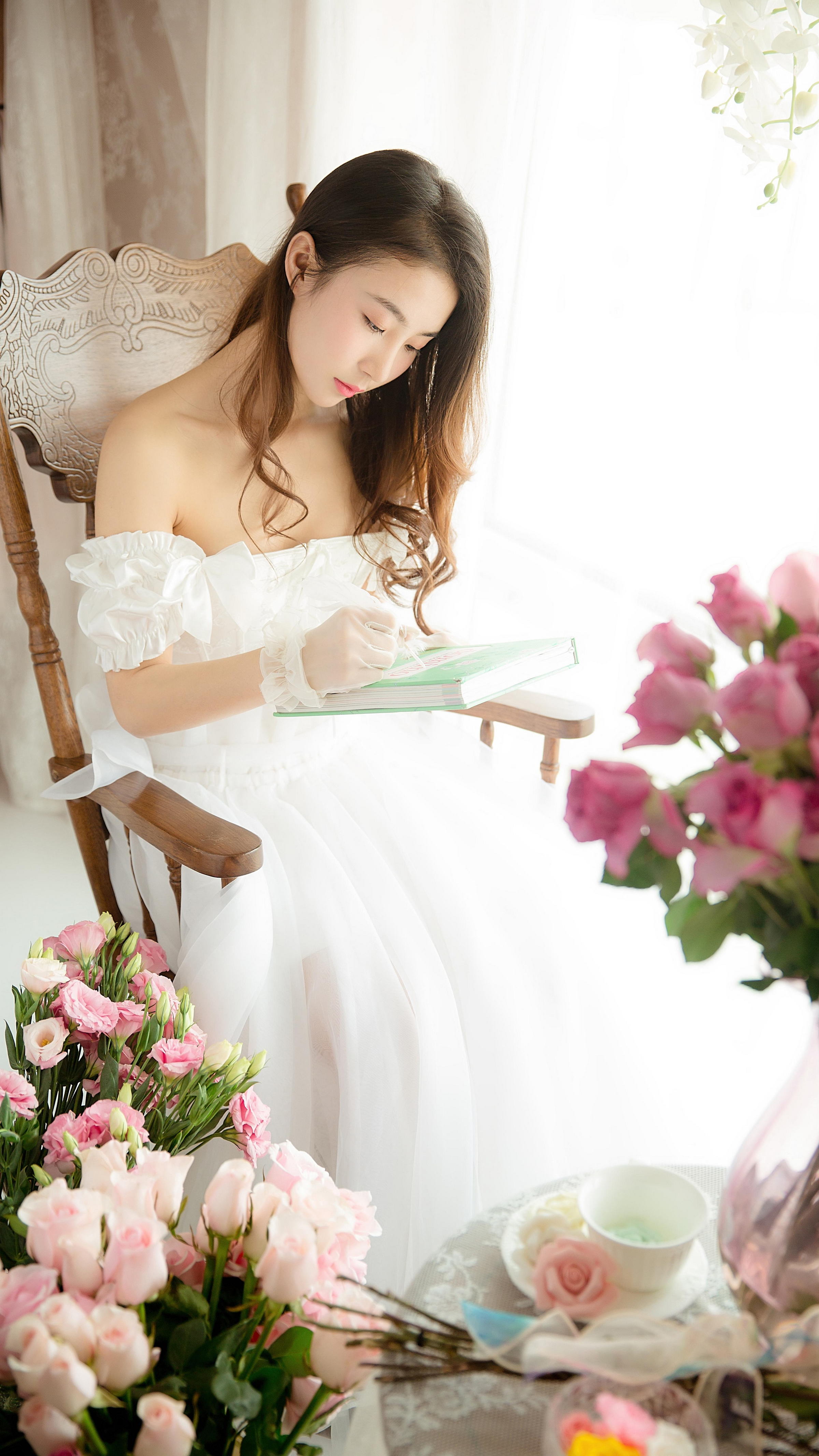 [YALAYI雅拉伊]2022.12.26 如影相随 清纯少女 灰色高中女生制服与白色小背心加安全短裤私房写真集第7张