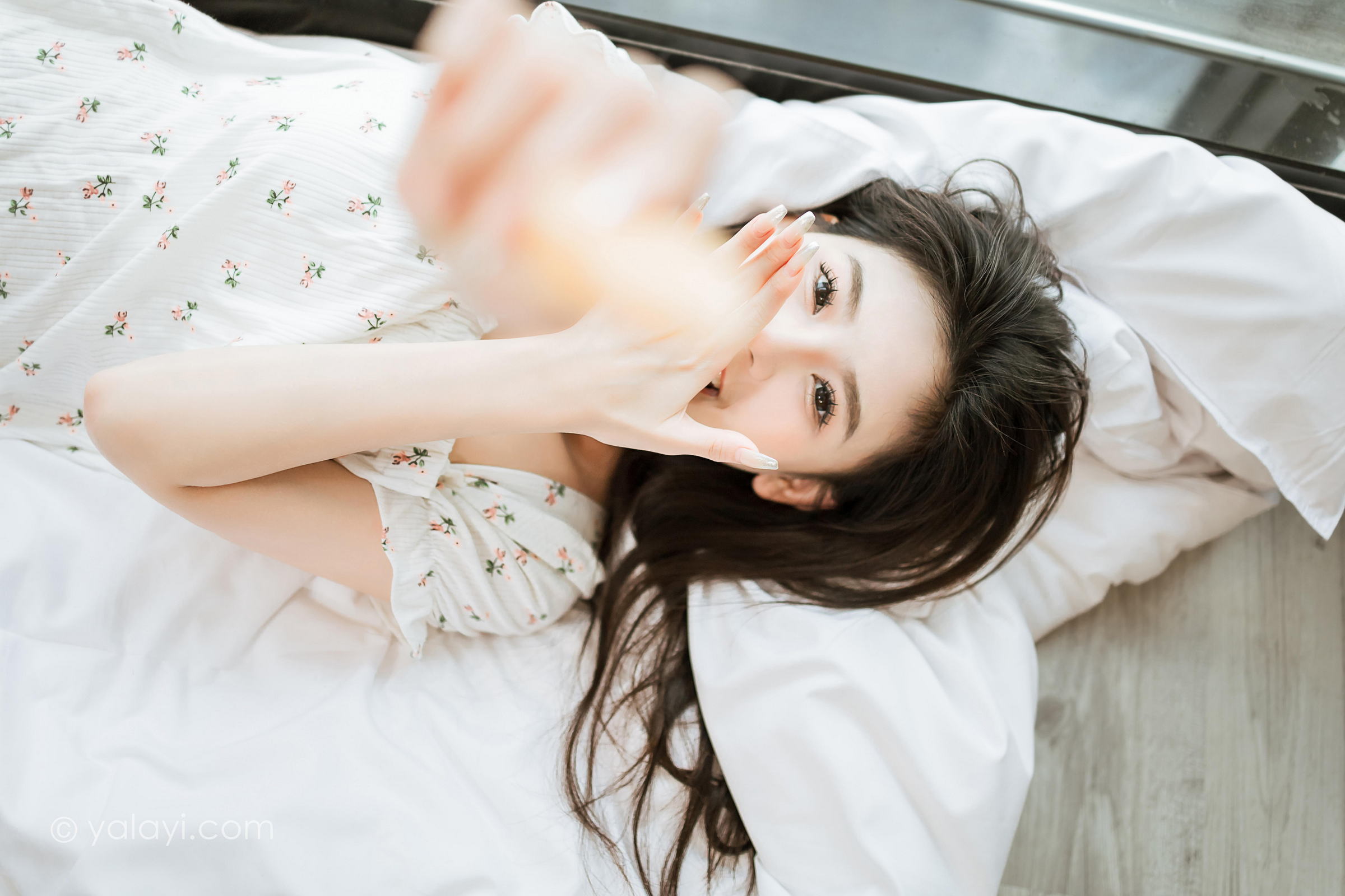 [YALAYI雅拉伊]2023.05.05 请你吃瓜 若婷 白色连衣裙加白色围裙性感私房写真集第12张