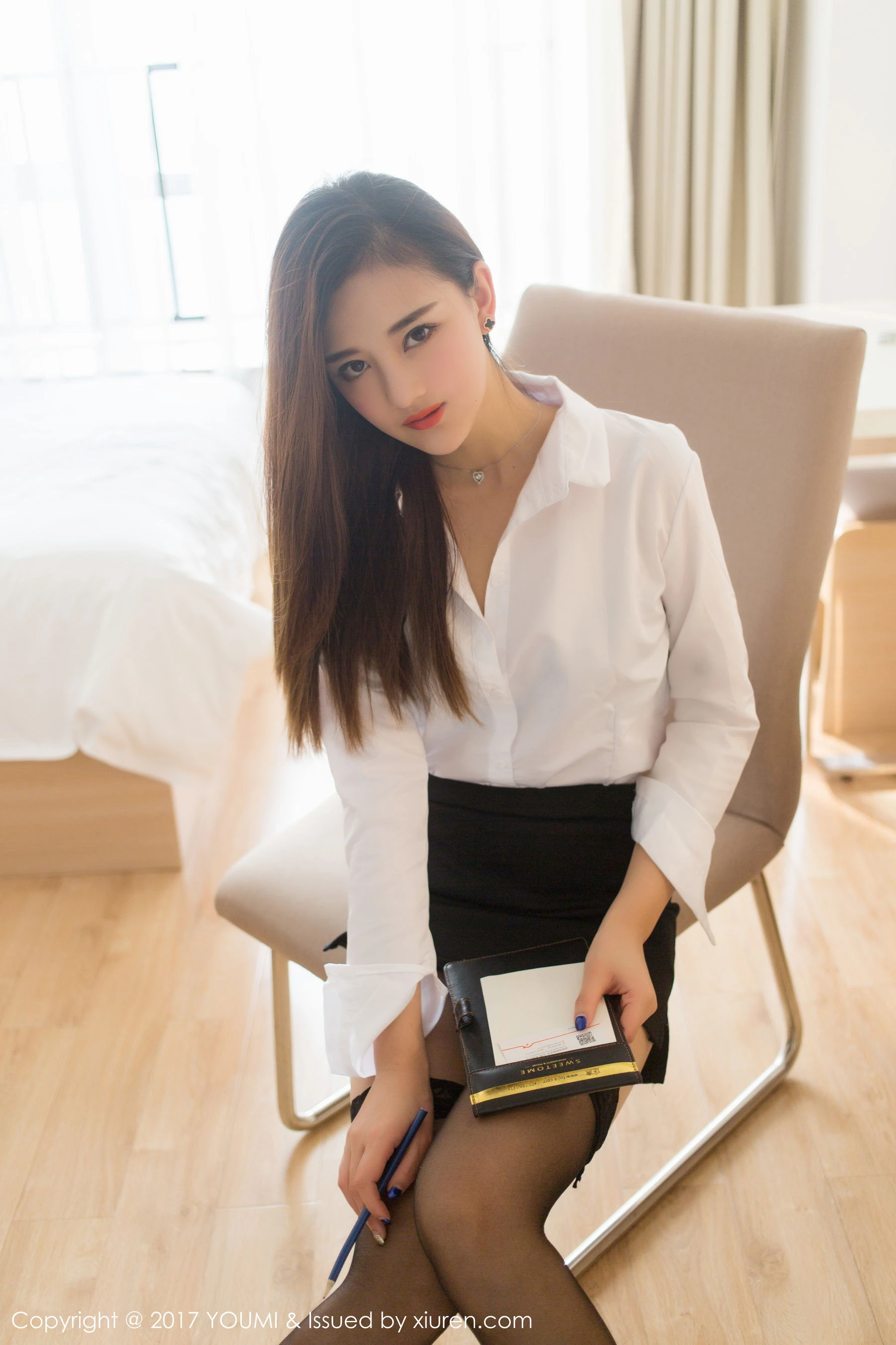  娜娜TINA《黑丝OL诱惑+学生装》 尤蜜荟 VOL.087第3张