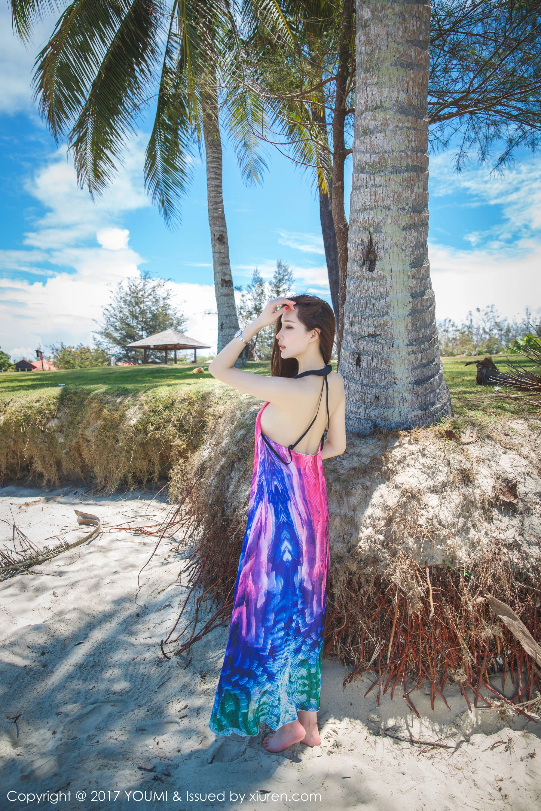 土肥圆矮挫穷《沙滩比基尼+韵味长裙》 尤蜜荟YouMi Vol.029第5张