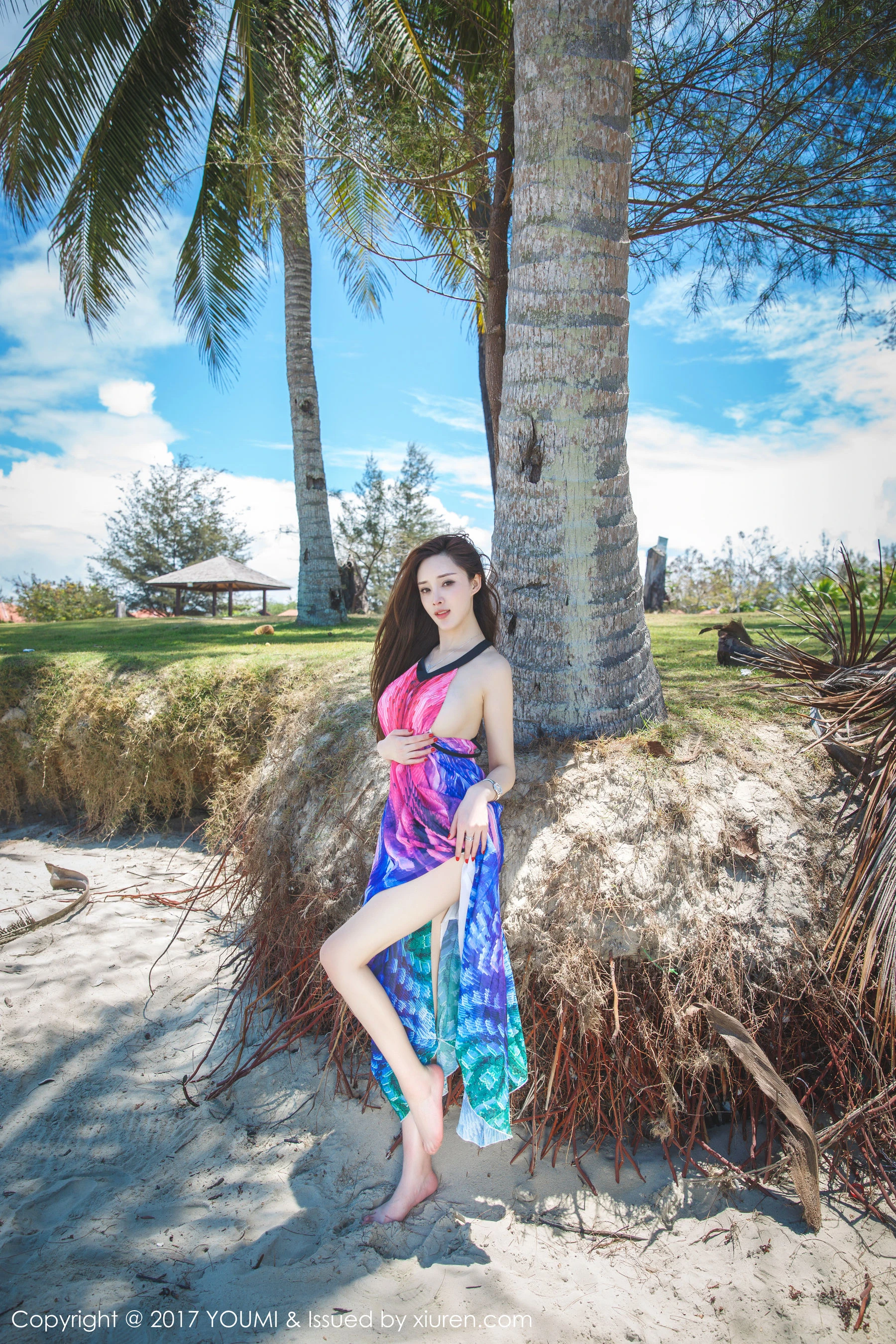 土肥圆矮挫穷《沙滩比基尼+韵味长裙》 尤蜜荟YouMi Vol.029第5张