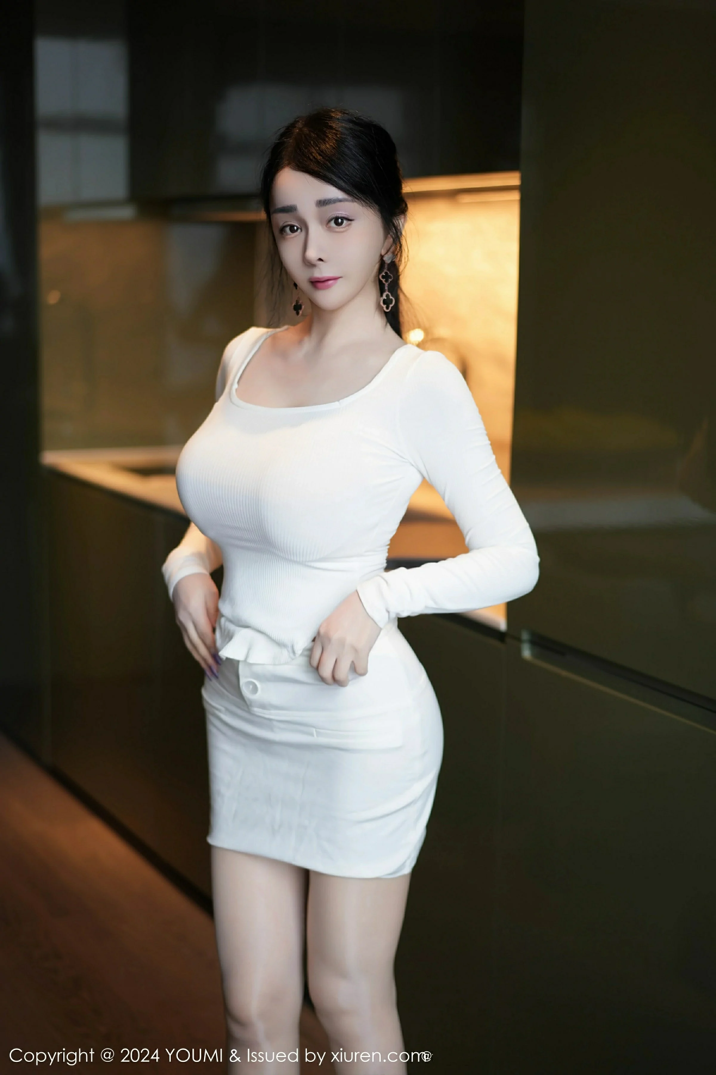  尤蜜荟 VOL.1107 允爾 [68P]第2张