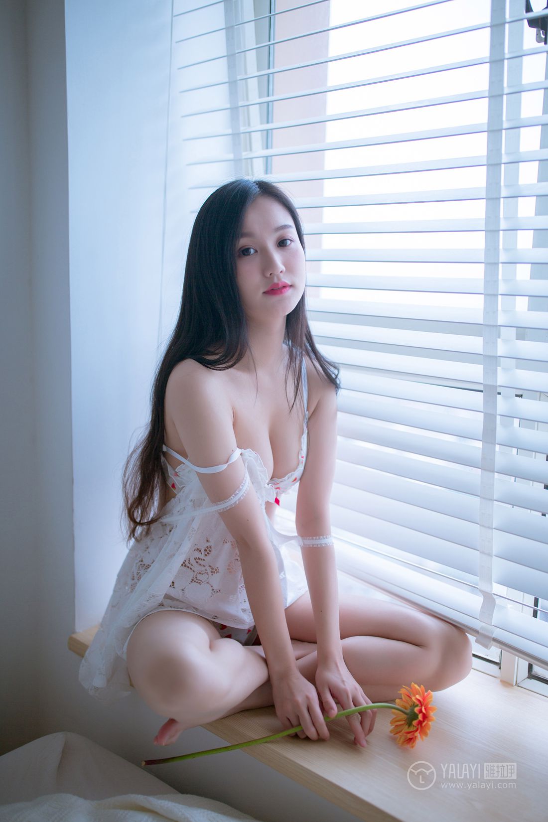 [YALAYI雅拉伊] 2019.02.14 No.185 你是我手里那束花 仙女不会灰 在现浏览第10张