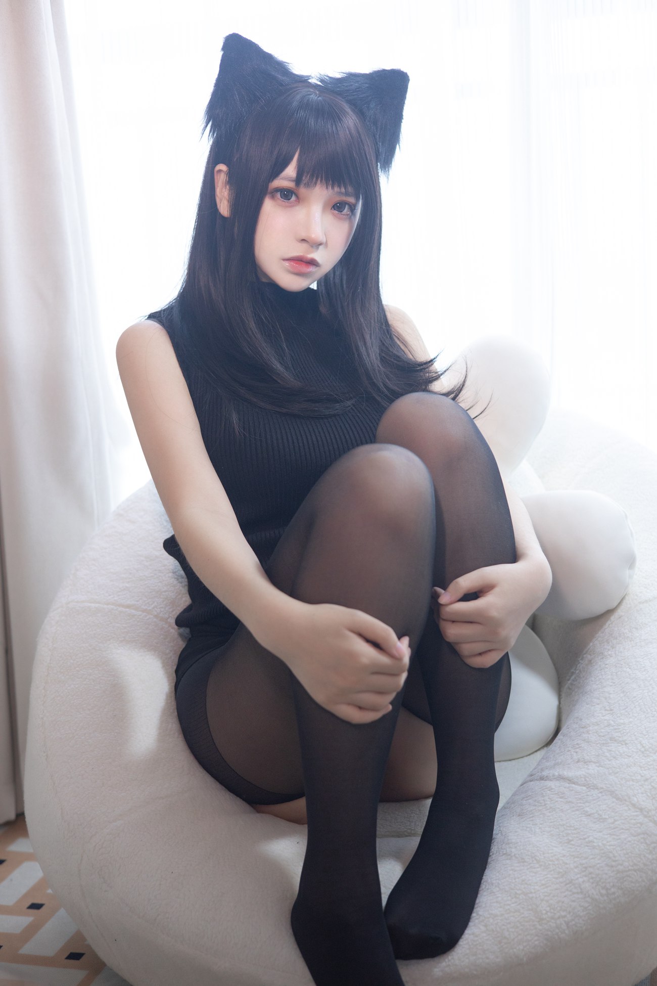 疯猫ss &#8211; 黑毛衣少女 [48P]第4张