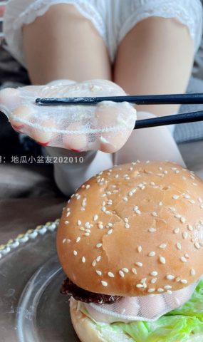 网紅Coser@地瓜小朋友 -地瓜牌白丝嫩足汉堡[87P]