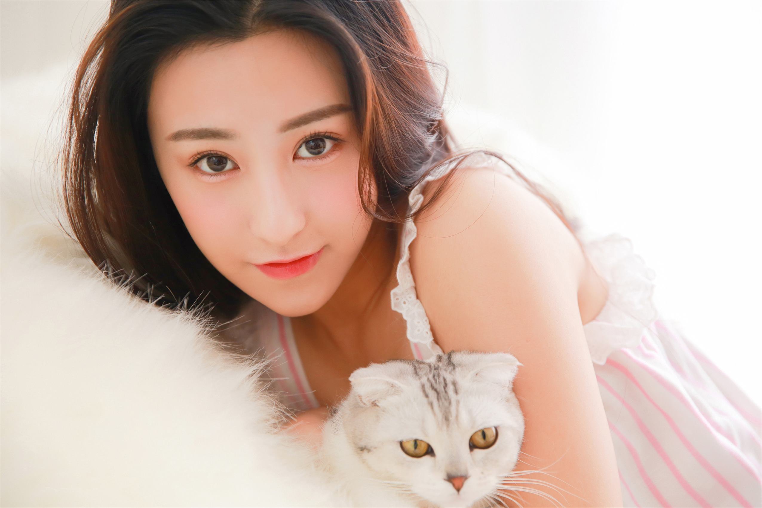 [YALAYI雅拉伊]2023.12.05 NO.1107 她的猫[34+1P]第5张