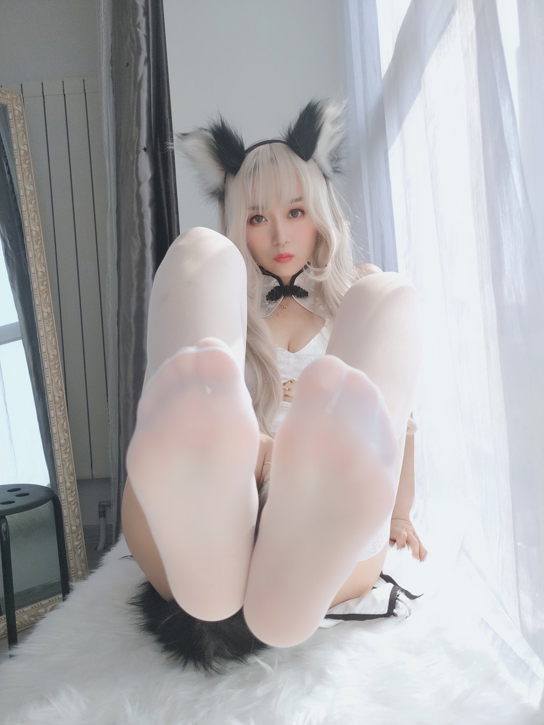 人气动漫Coser@白银81 小白狼 在现浏览第1张