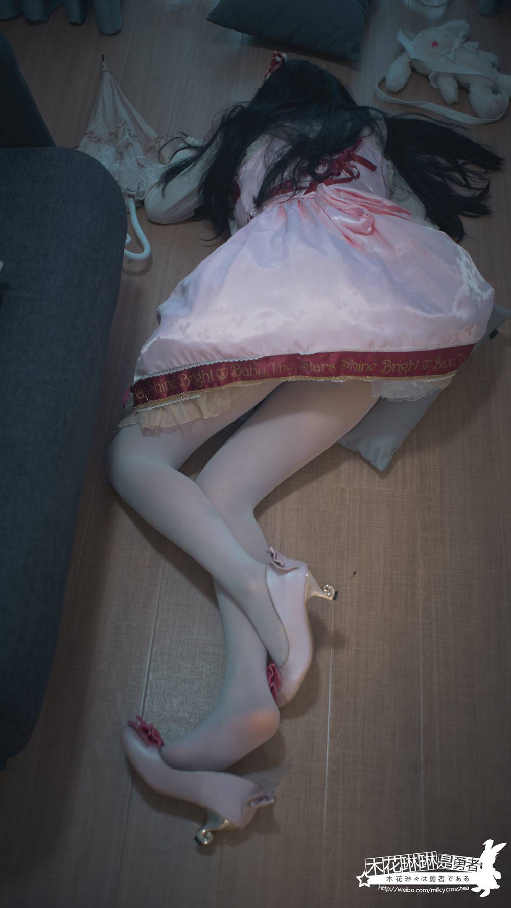 网荭Coser@木花琳琳是勇者 时间封锁 在现浏览第2张