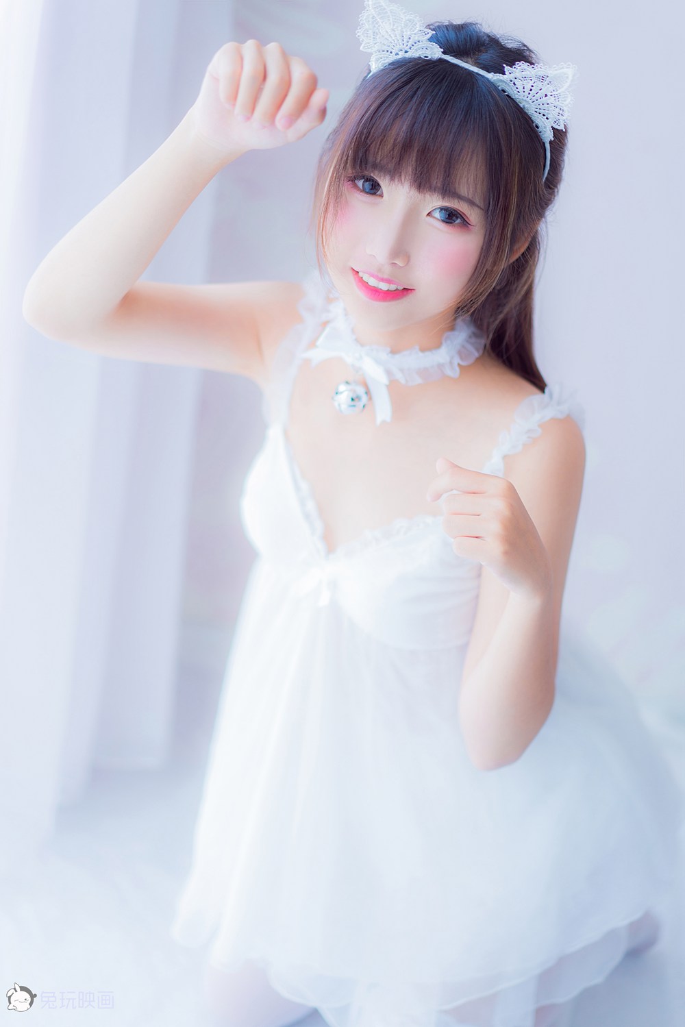 网荭Coser@面饼仙儿 吊带睡衣 在现浏览第6张