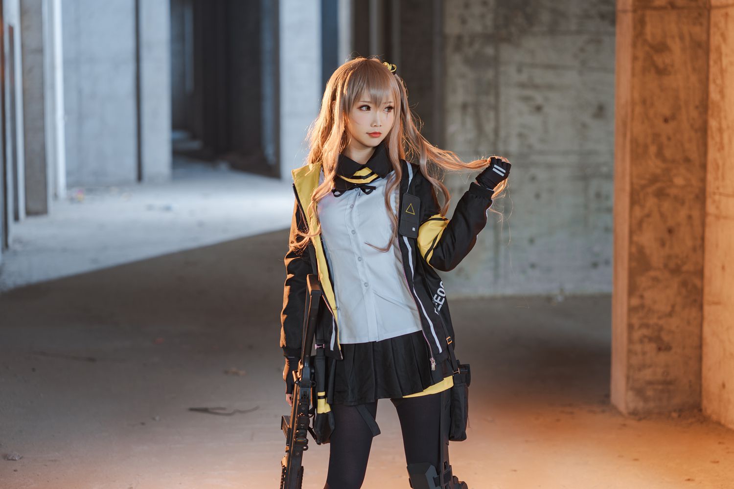 网荭Coser@面饼仙儿 UMP45 在现浏览第3张