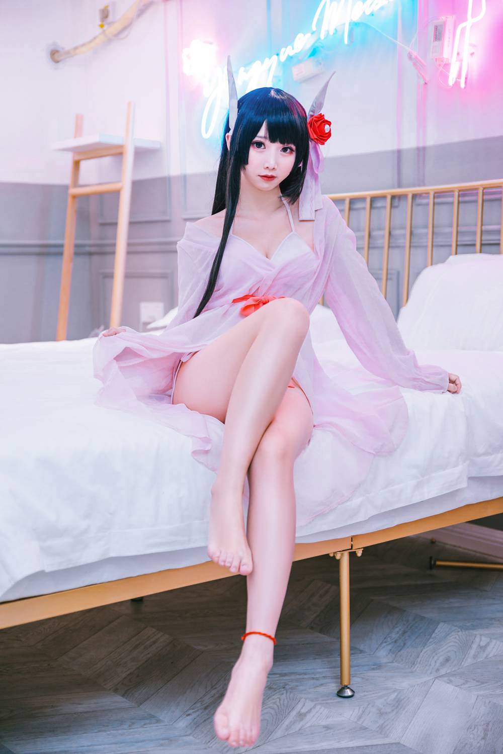 网荭Coser@面饼仙儿 鲟睡衣 在现浏览第4张