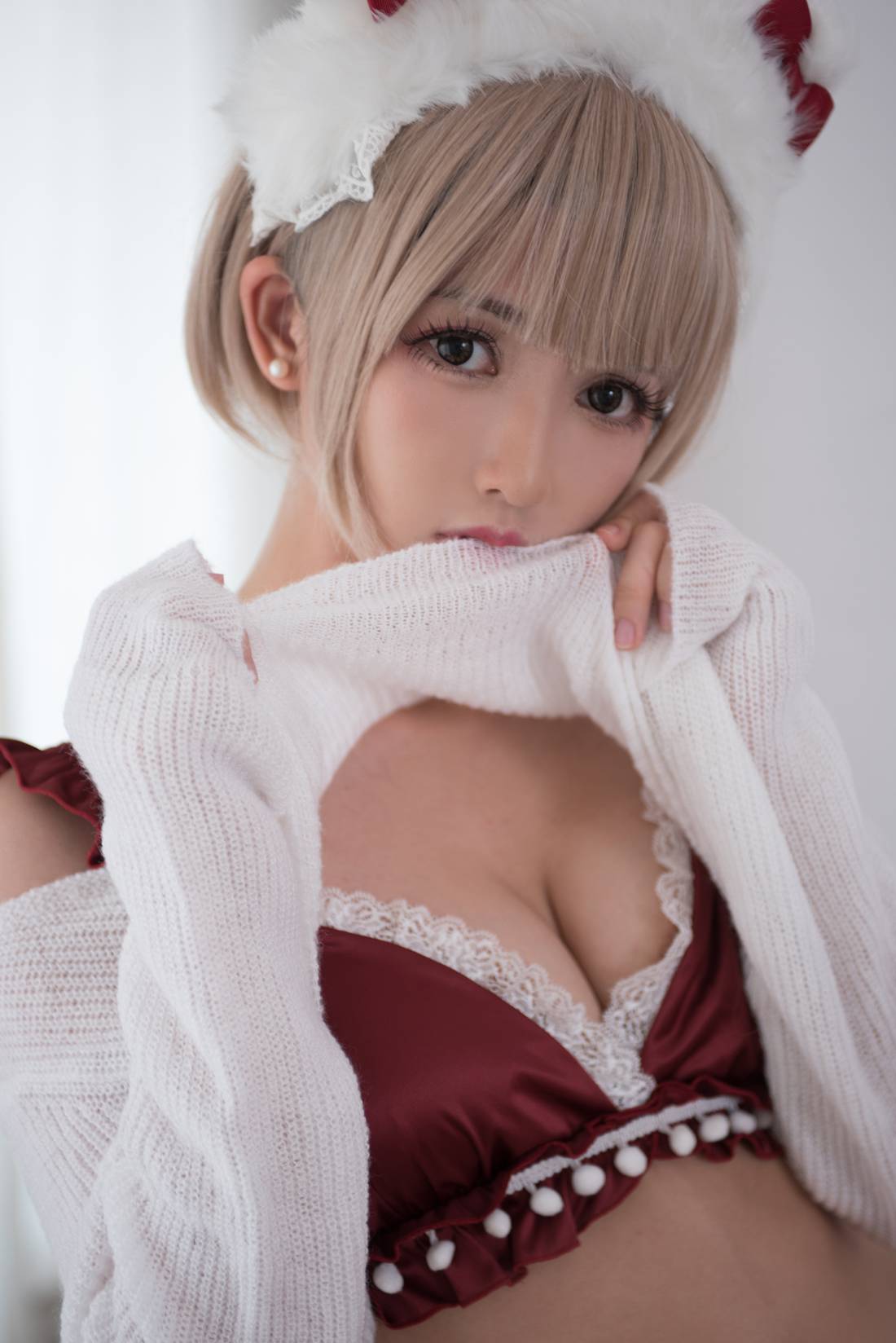 网荭Coser@鳗鱼霏儿 兽耳 圣诞白往袜 在现浏览第3张