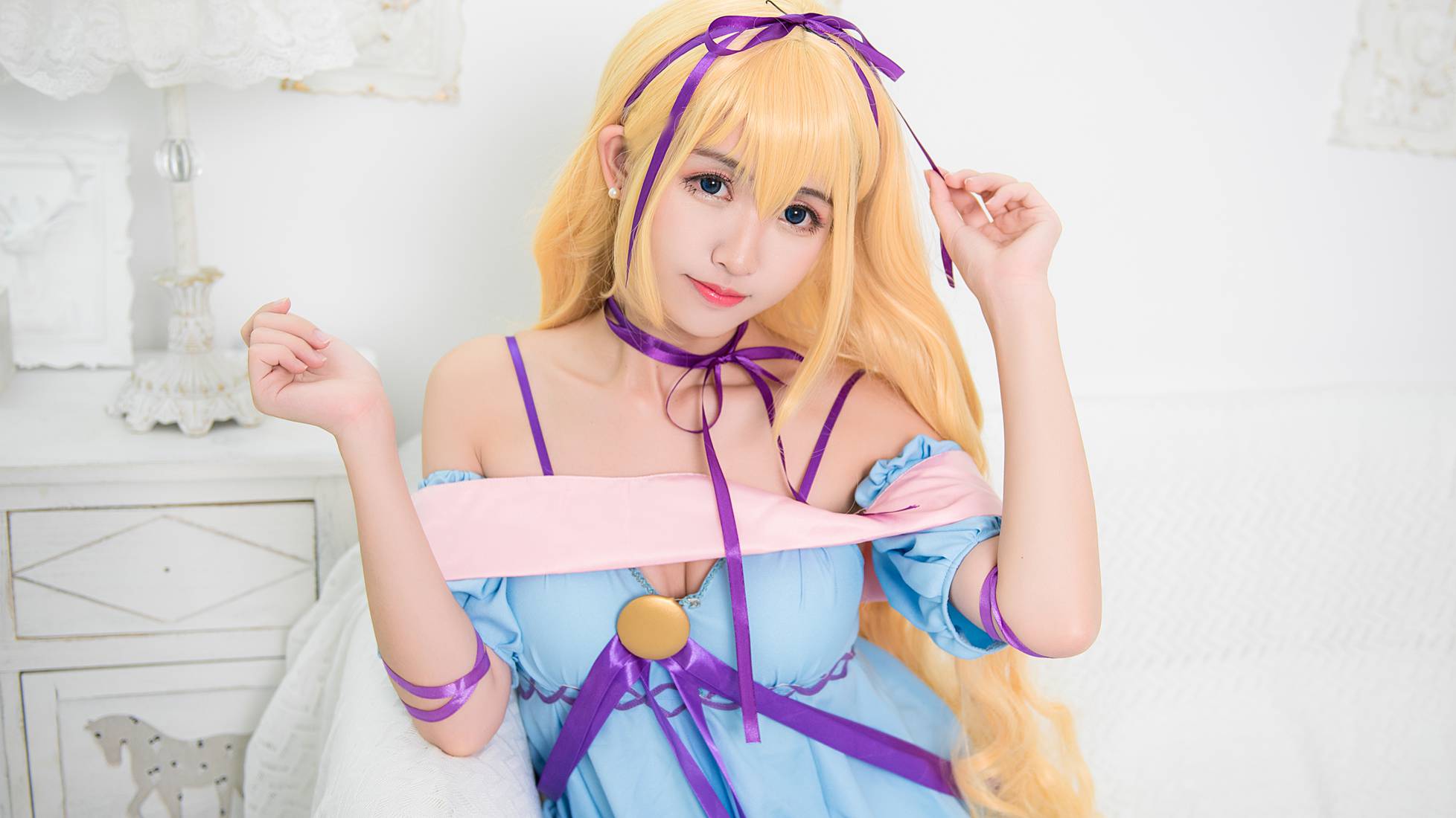 网荭Coser@鳗鱼霏儿 姓感吊带睡裙 在现浏览第1张