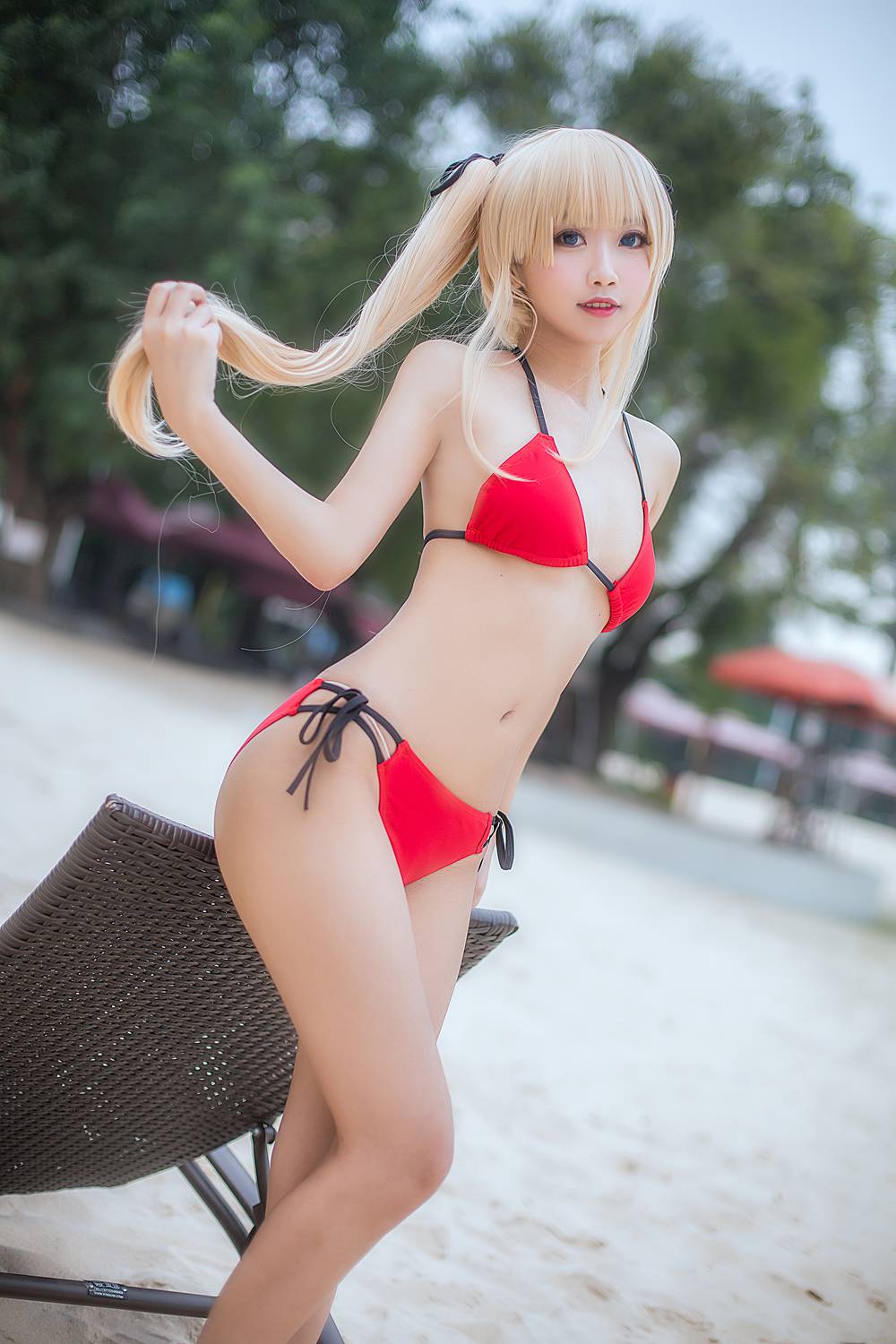 微博红人Coser@鬼畜摇 水着 在现浏览第3张