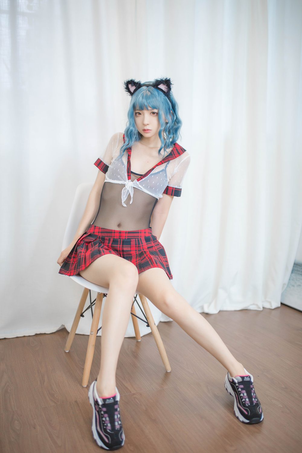 网荭Coser@疯猫ss 蓝发 在现浏览第3张