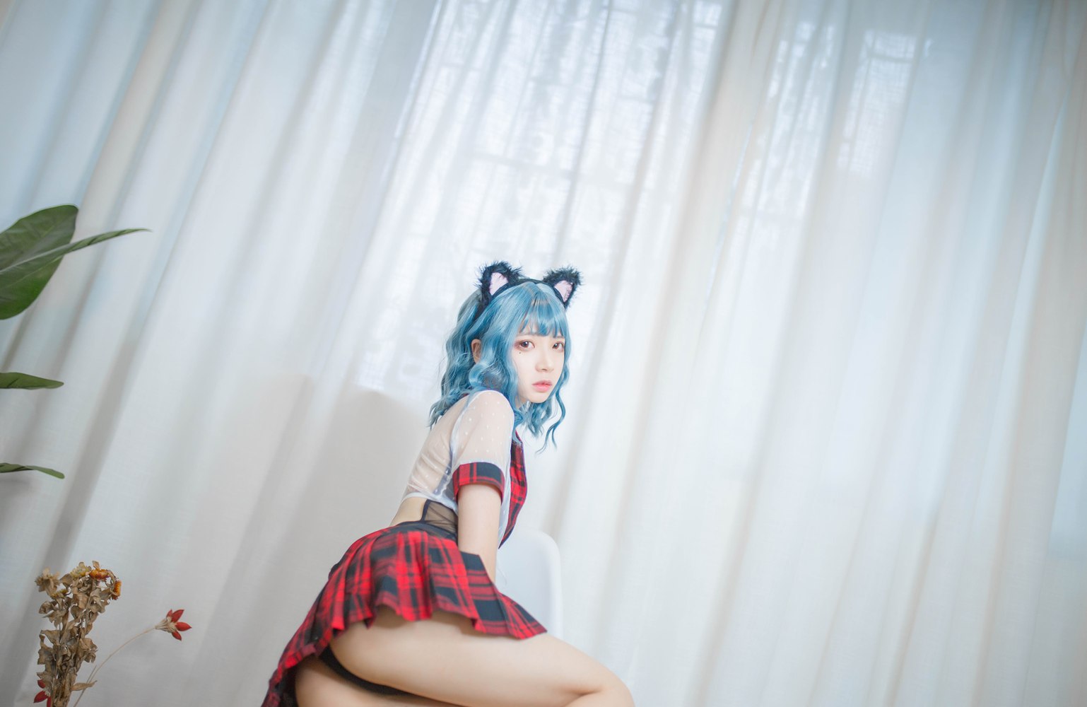 网荭Coser@疯猫ss 蓝发 在现浏览第4张